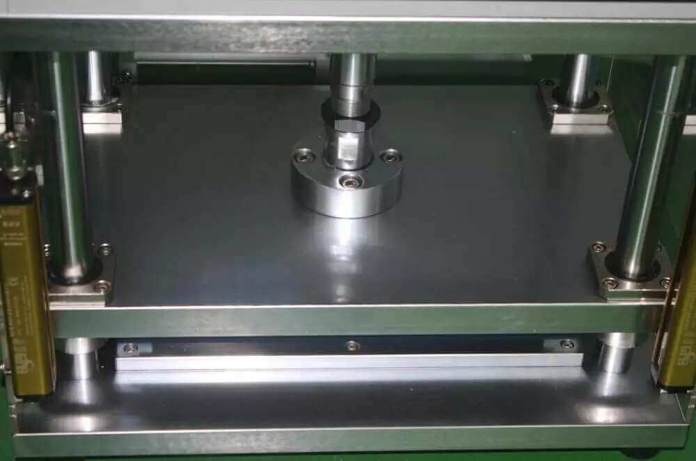pouch cell case forming machine