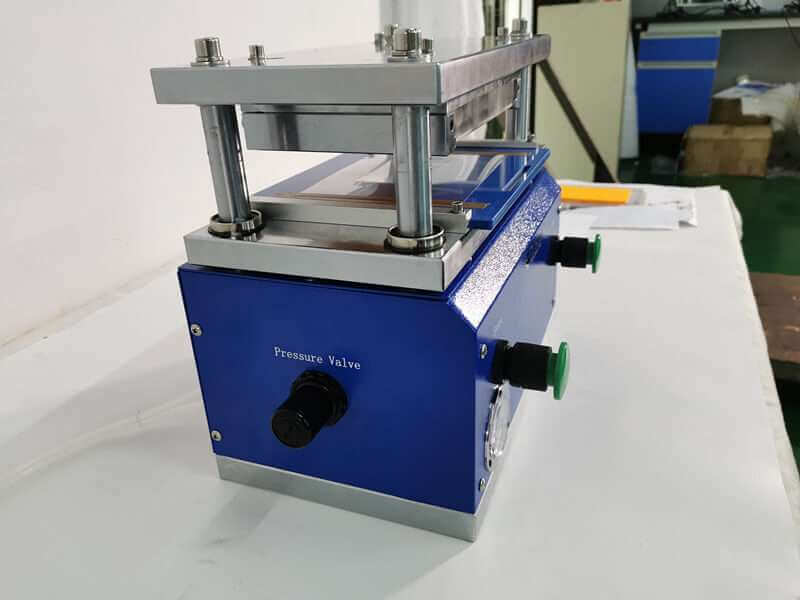 pouch cell die cutter pouch cell die cutter