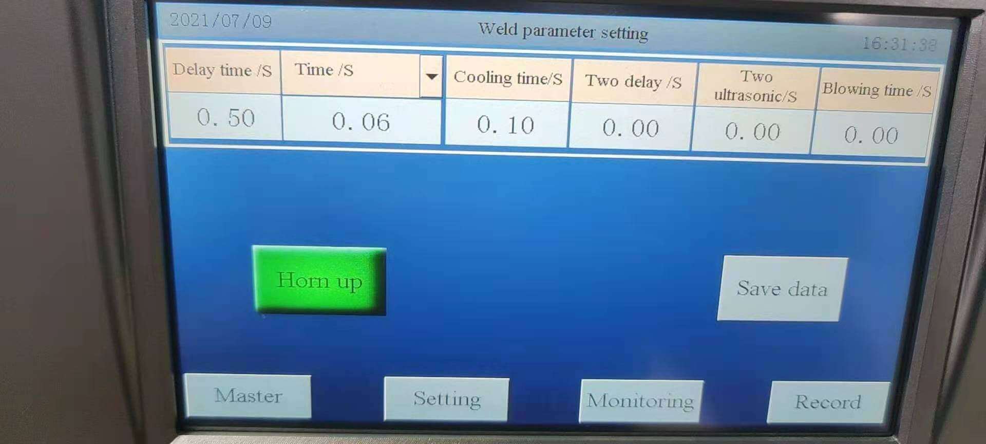 ultrasonic spot welder