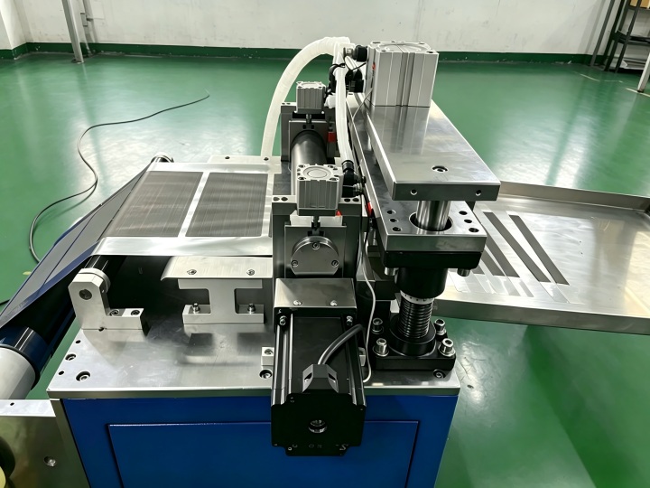 Electrode Sheet Cross Cutting Machine Electrode Sheet Cross Cutting Machine