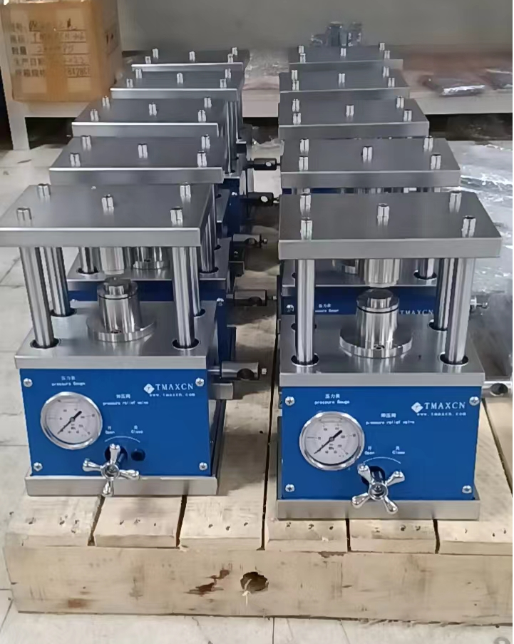Lithium battery fabrication machine